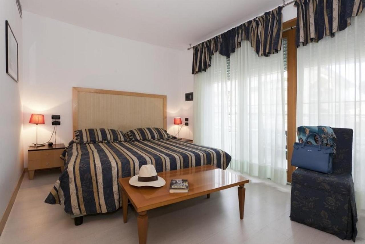 Hotel Centrale Lido di Jesolo Esterno foto